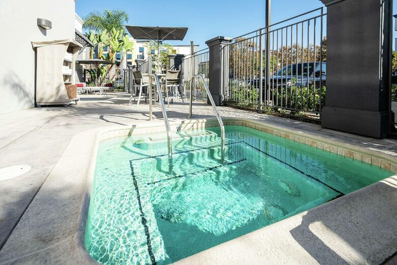 Hotel Holiday Inn Irvine Spectrum