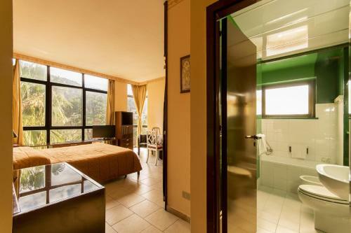 Hostal Case Vacanza Cleotto