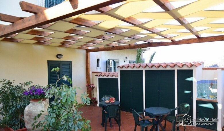 Bed & Breakfast Holidays Cefal�