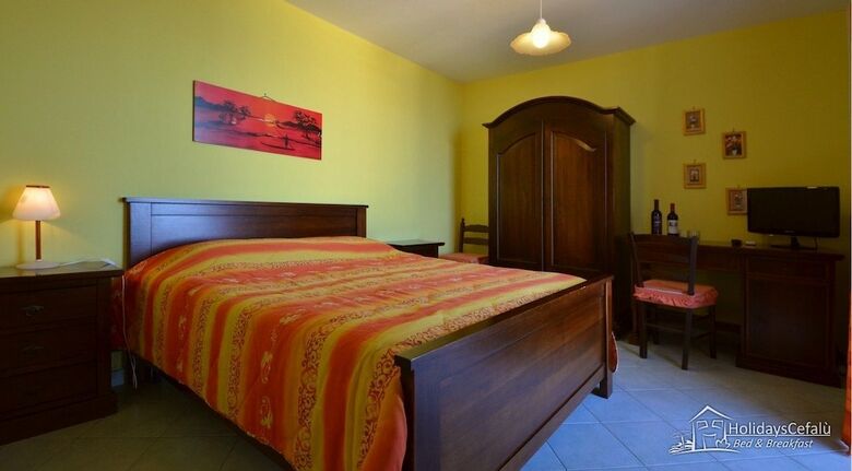 Bed & Breakfast Holidays Cefal�
