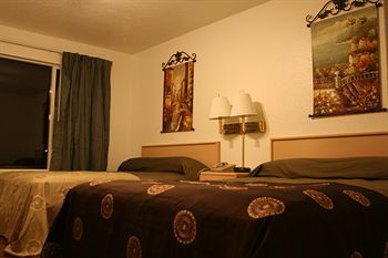 Waldport Beach Hotel