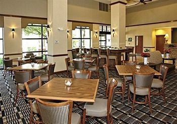 Hotel *hawthorn Suites*
