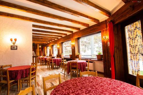 Hotel Garn� Mille Pini