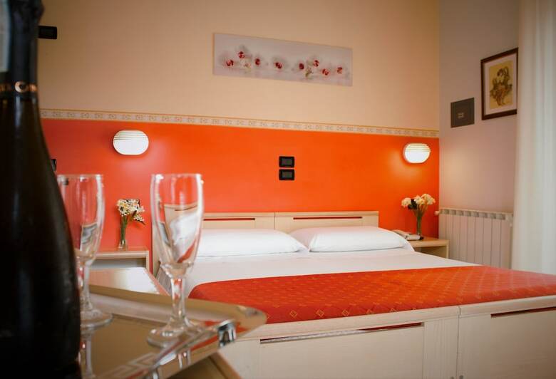 Hotel Monica