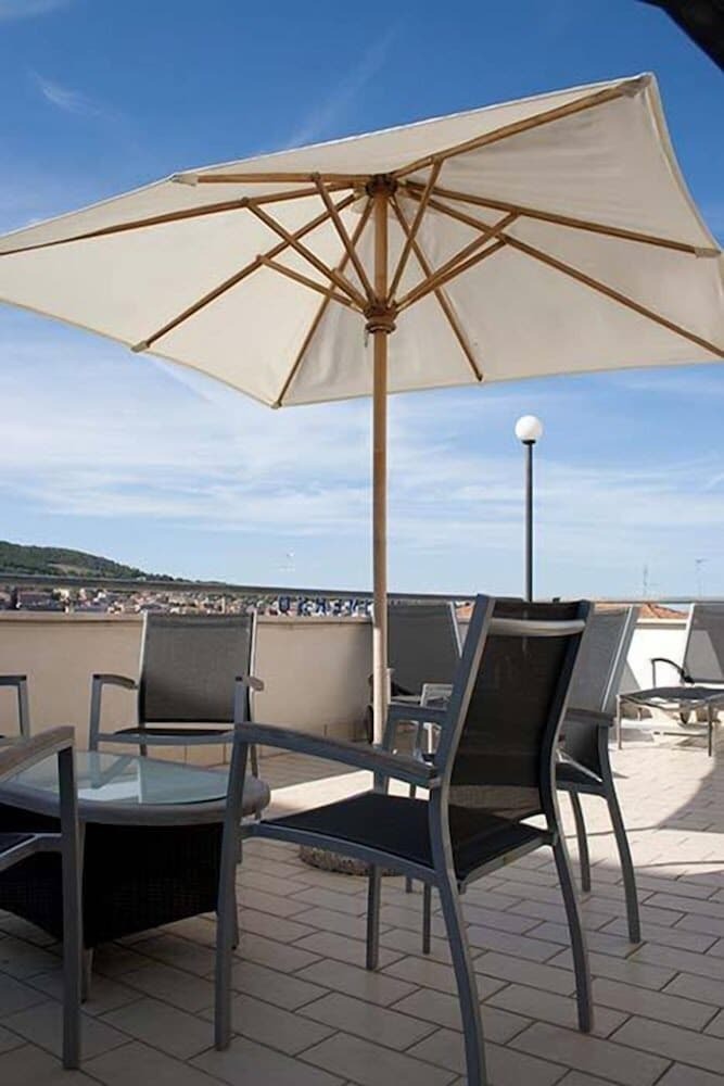 Hotel Monica