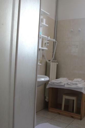 Hotel Ascot Lodging