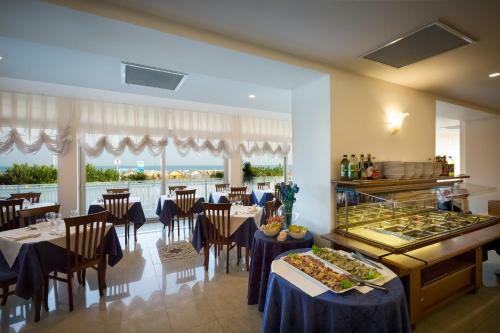 Hotel Tritone