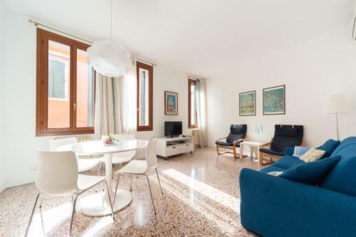 Serenissima Apartments