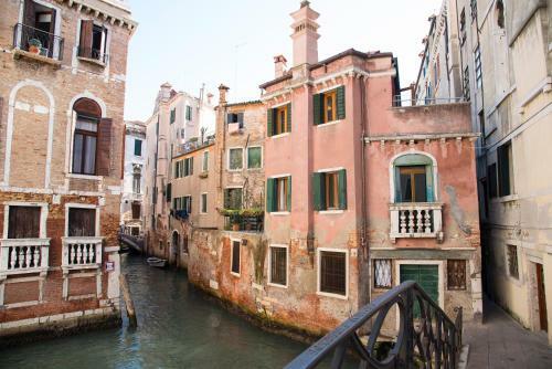 Charming Venice Apartments