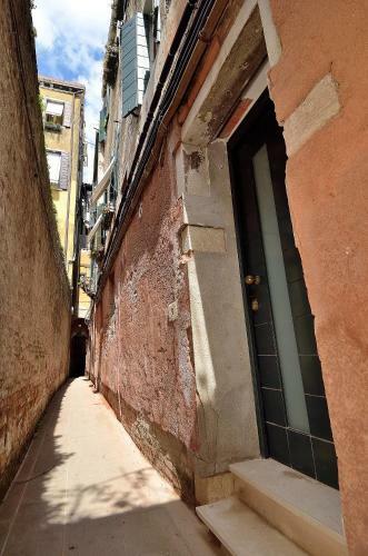 Charming Venice Apartments