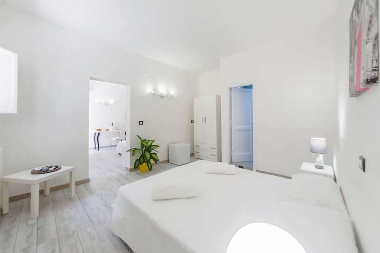 Lamanna's Hotel