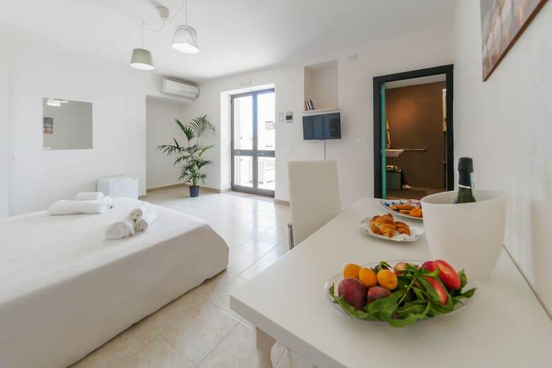 Lamanna's Hotel