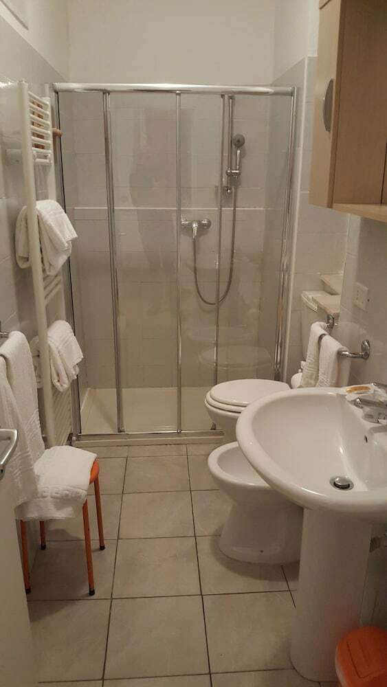 Hostal Netta Rooms