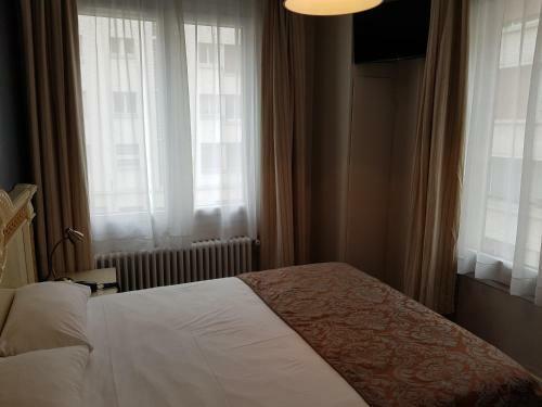 De Paris Hotel