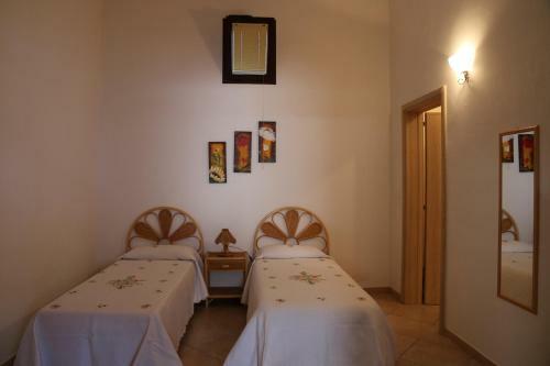 Hostal Corter� Guest House