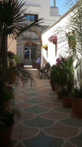 Hostal Corter� Guest House