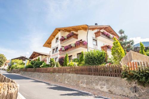 Aparthotel Garni Appartements Almrausch