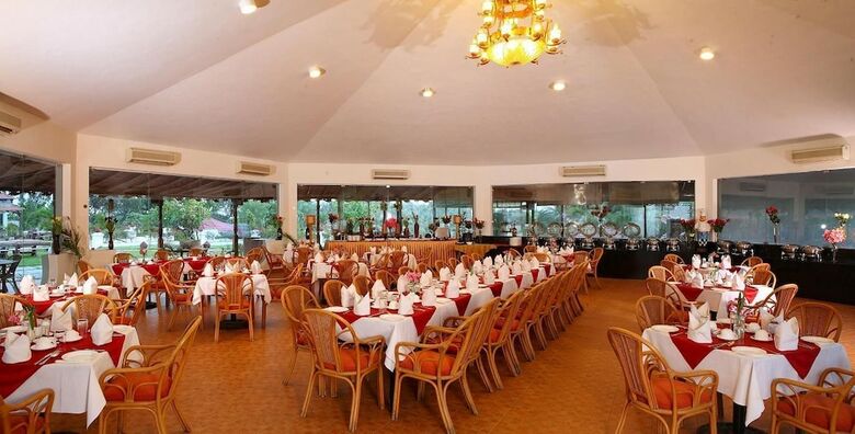 Hotel Chariot Beach Resort