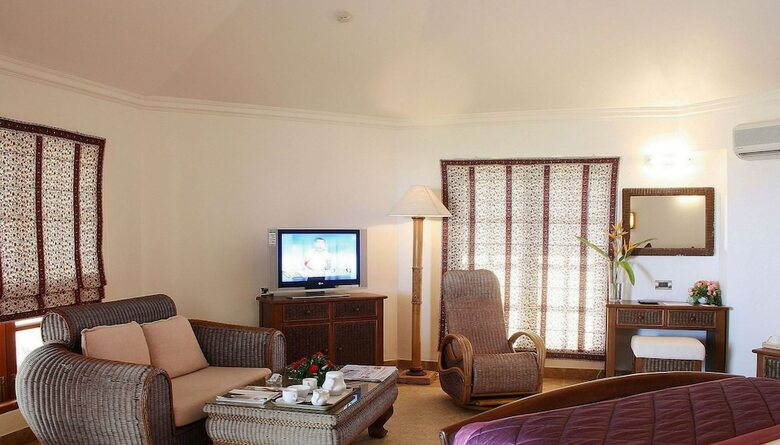 Hotel Chariot Beach Resort