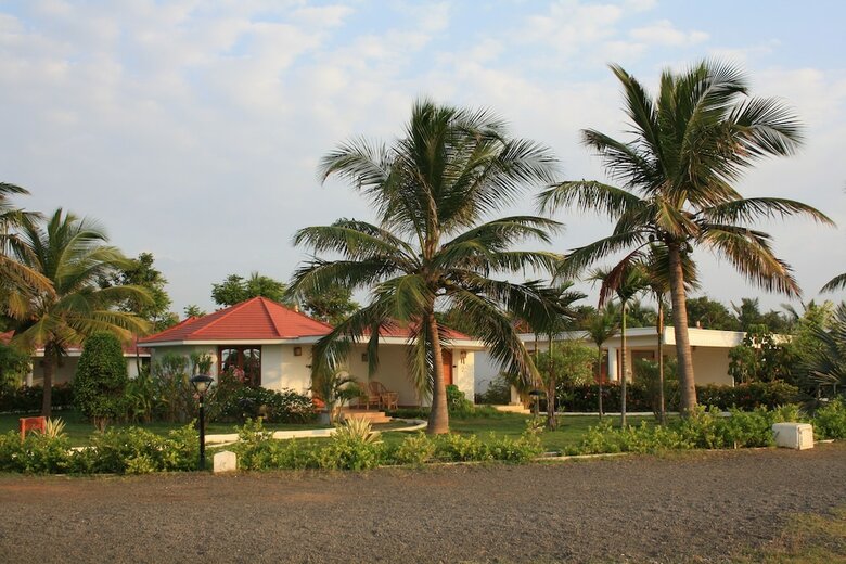 Hotel Chariot Beach Resort