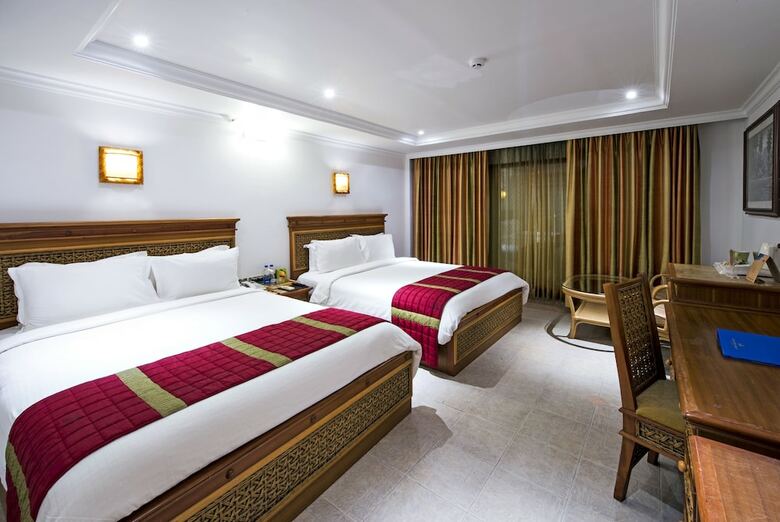 Hotel Chariot Beach Resort