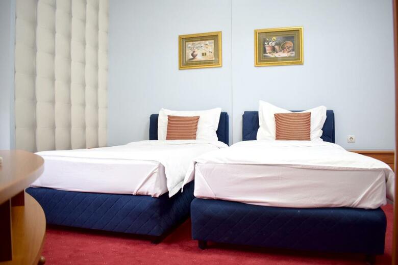 Aristocrat Palace Hotel