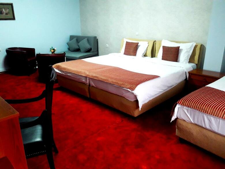 Aristocrat Palace Hotel