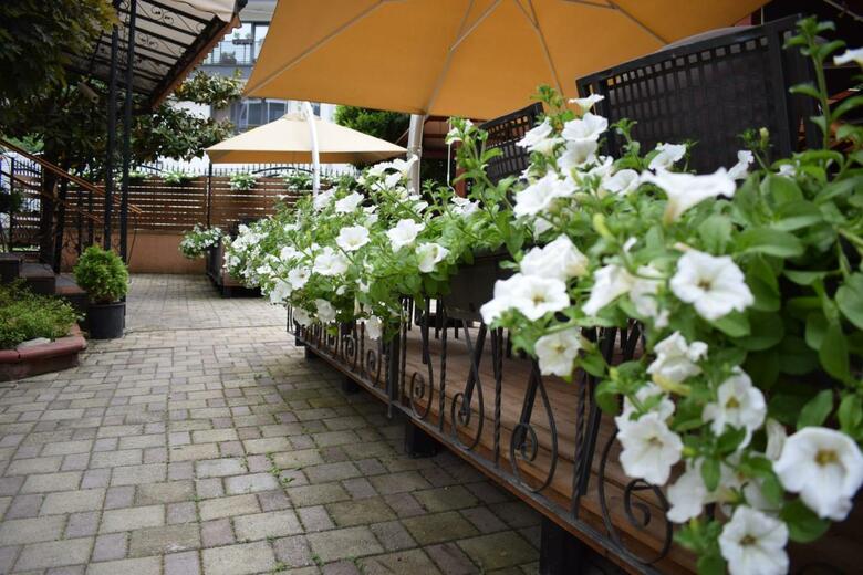 Aristocrat Palace Hotel