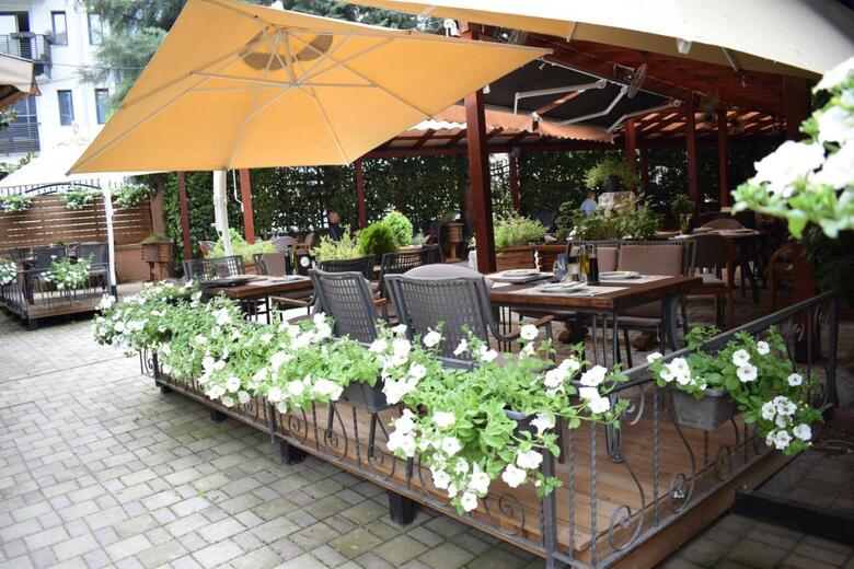 Aristocrat Palace Hotel
