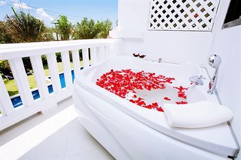 Hotel Palm Grove Resort