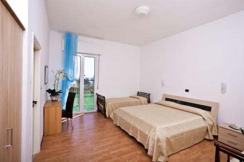 Hotel Holiday Park