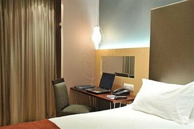 Protea Hotel Or Tambo