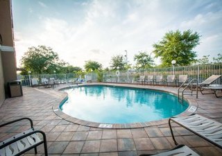 Hotel Comfort Suites