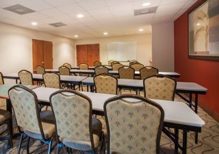Hotel Comfort Suites