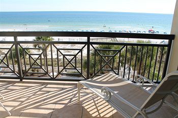 Hotel Resortquest Azure