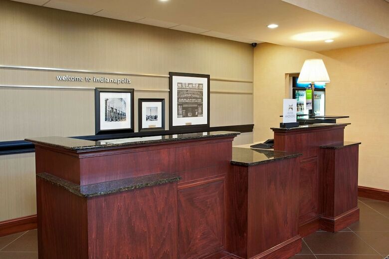 Hotel Hampton Inn & Suites Indianapolis-airport