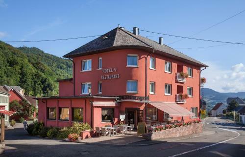 Hotel Logis Hostellerie Motel Au Bois Le Sire