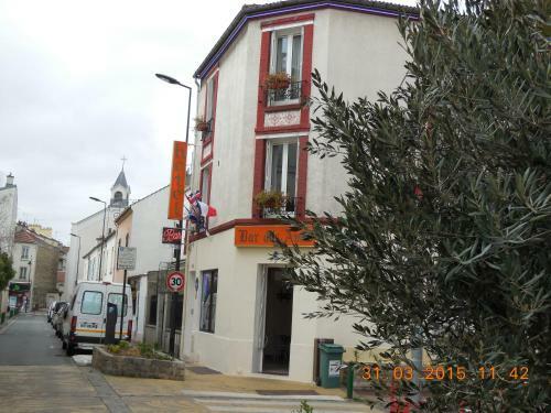 H�tel Le Petit Ch�teau (ex Hotel Des Amis)