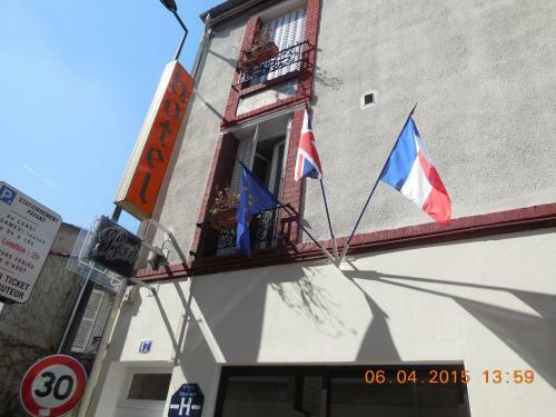 H�tel Le Petit Ch�teau (ex Hotel Des Amis)