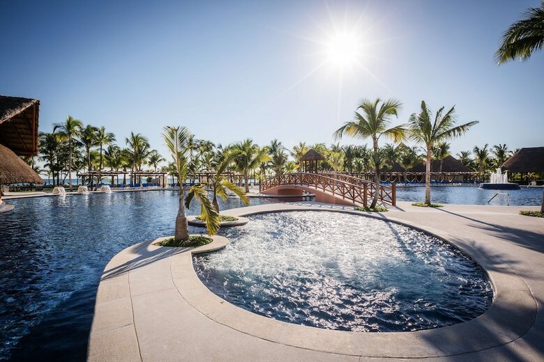 Hotel Barcelo Maya Caribe