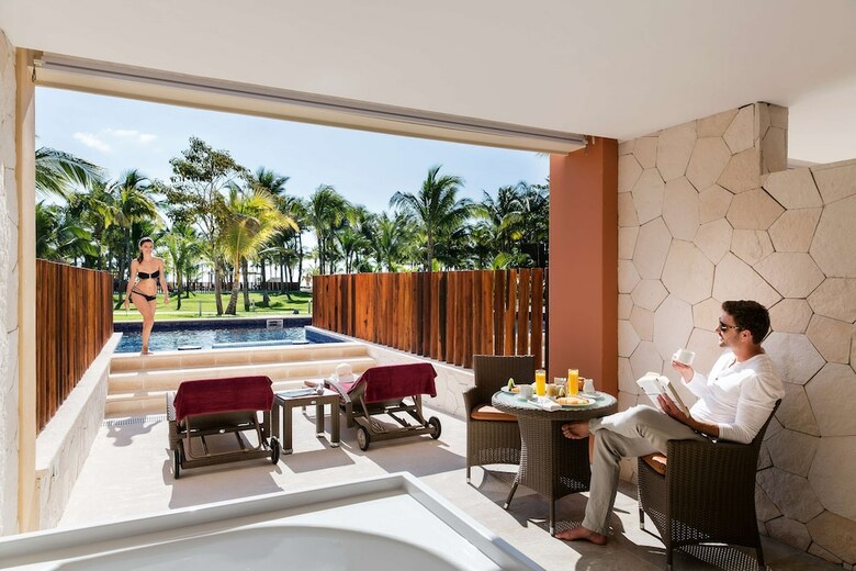 Hotel Barcelo Maya Caribe
