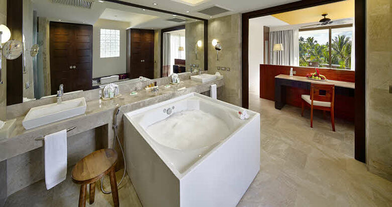 Hotel Barcelo Maya Caribe