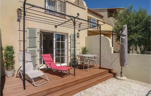 Two-bedroom Holiday Home In Aigues Mortes