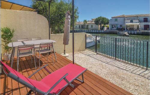 Two-bedroom Holiday Home In Aigues Mortes