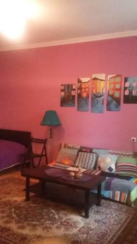 Apartamento Violaceous Rooms