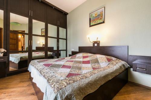 Apartment At 12 Baratashvili Street