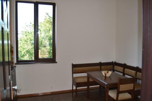 Hostal Shalva Apartment