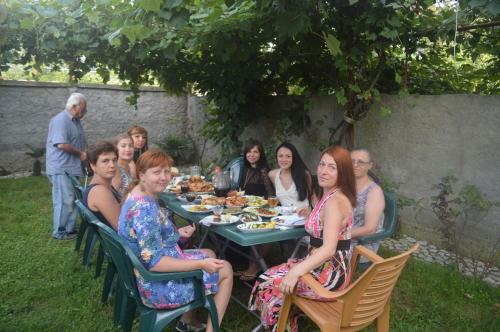 Hostal Shalva Apartment