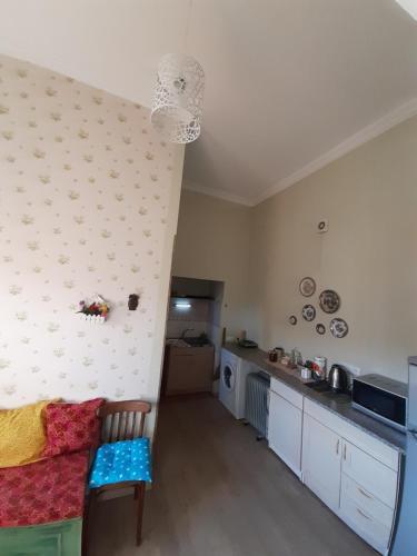 Apartment On Sultnishani In Old Tbilisi