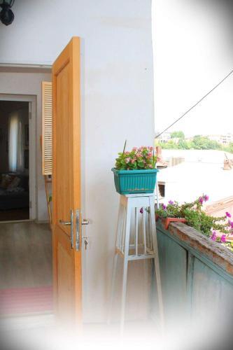 Apartment On Sultnishani In Old Tbilisi